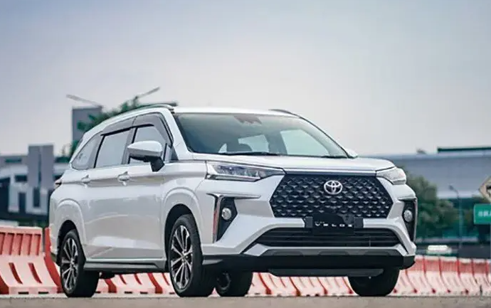 Toyota Veloz CVT TOP