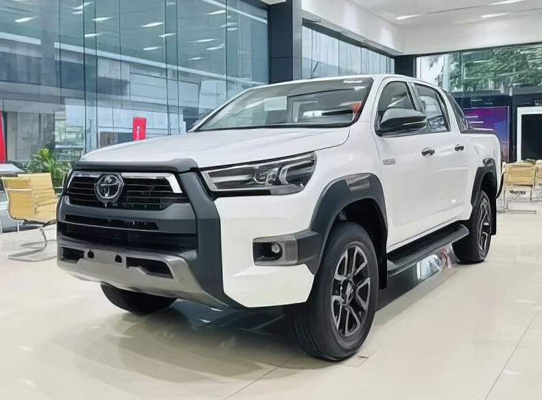 Toyota Hilux 2.8L 4x4 AT Adventure